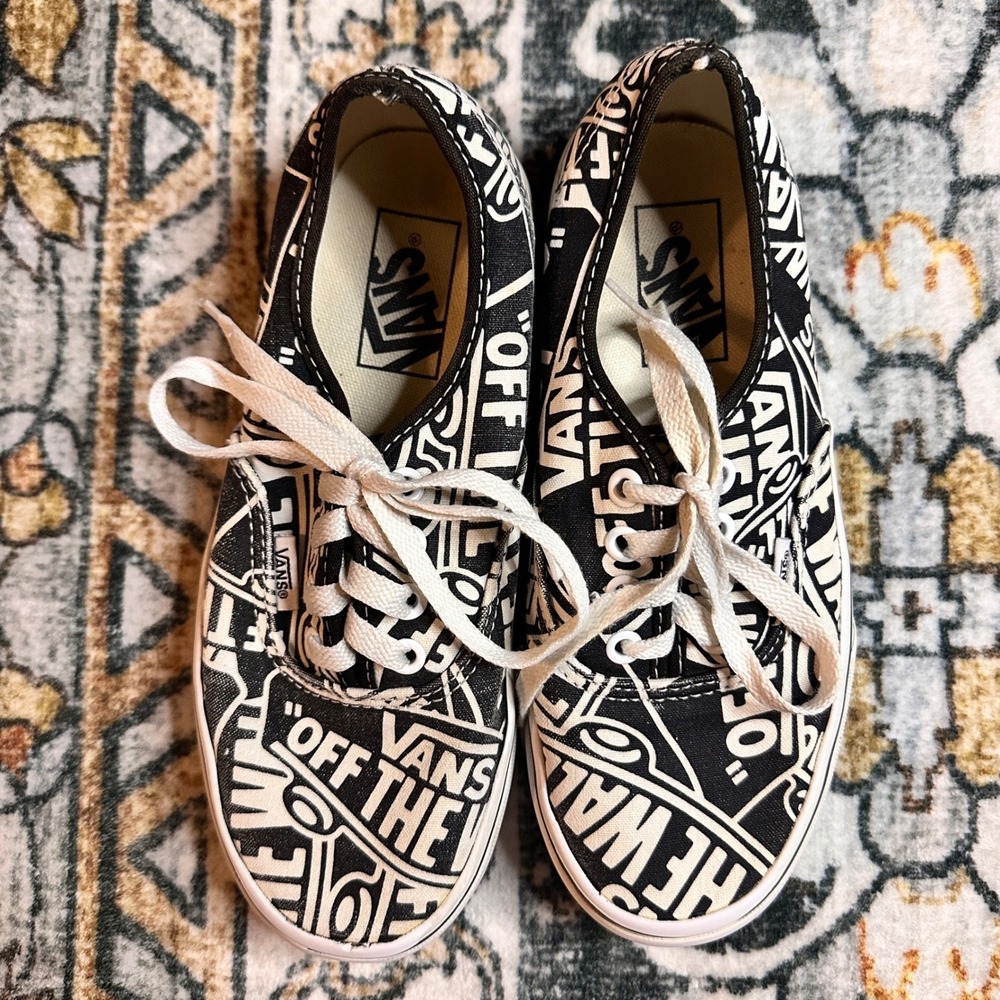 Vans Authentic Black White "Off the Wall" Logo Print Sneakers‎ Womens 6 Mens 4.5 - Picture 2 of 8